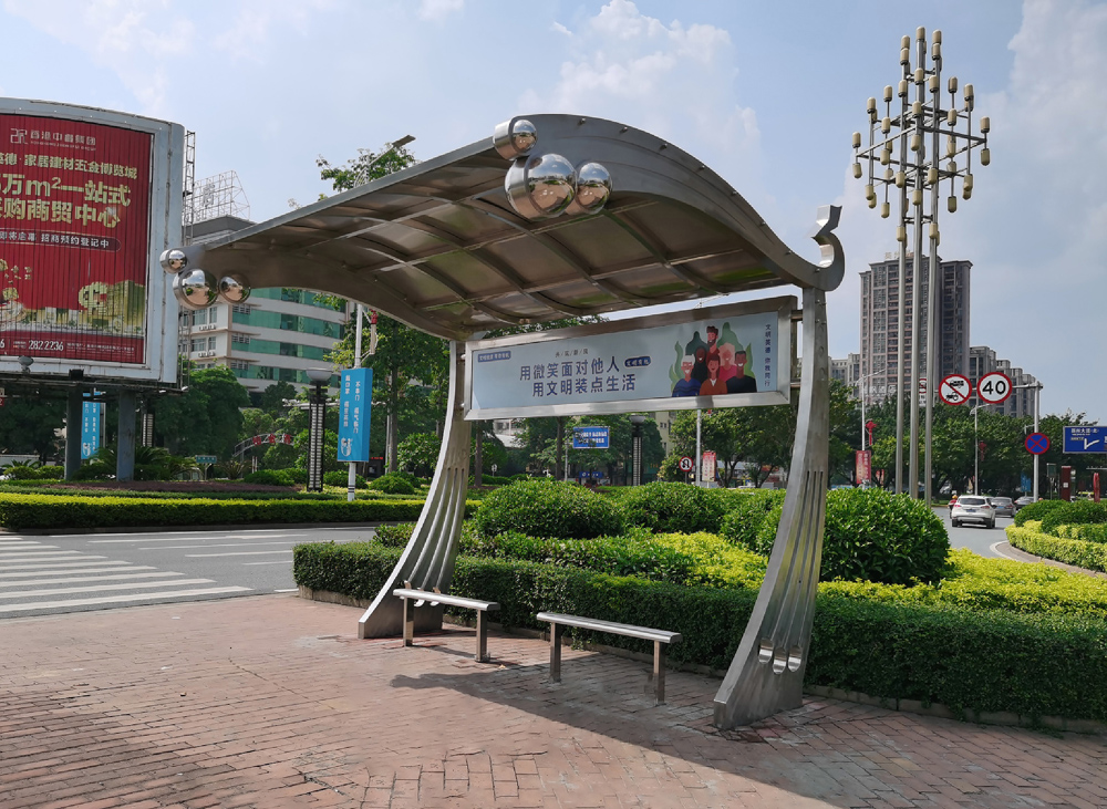 广东英德英州大道等候亭