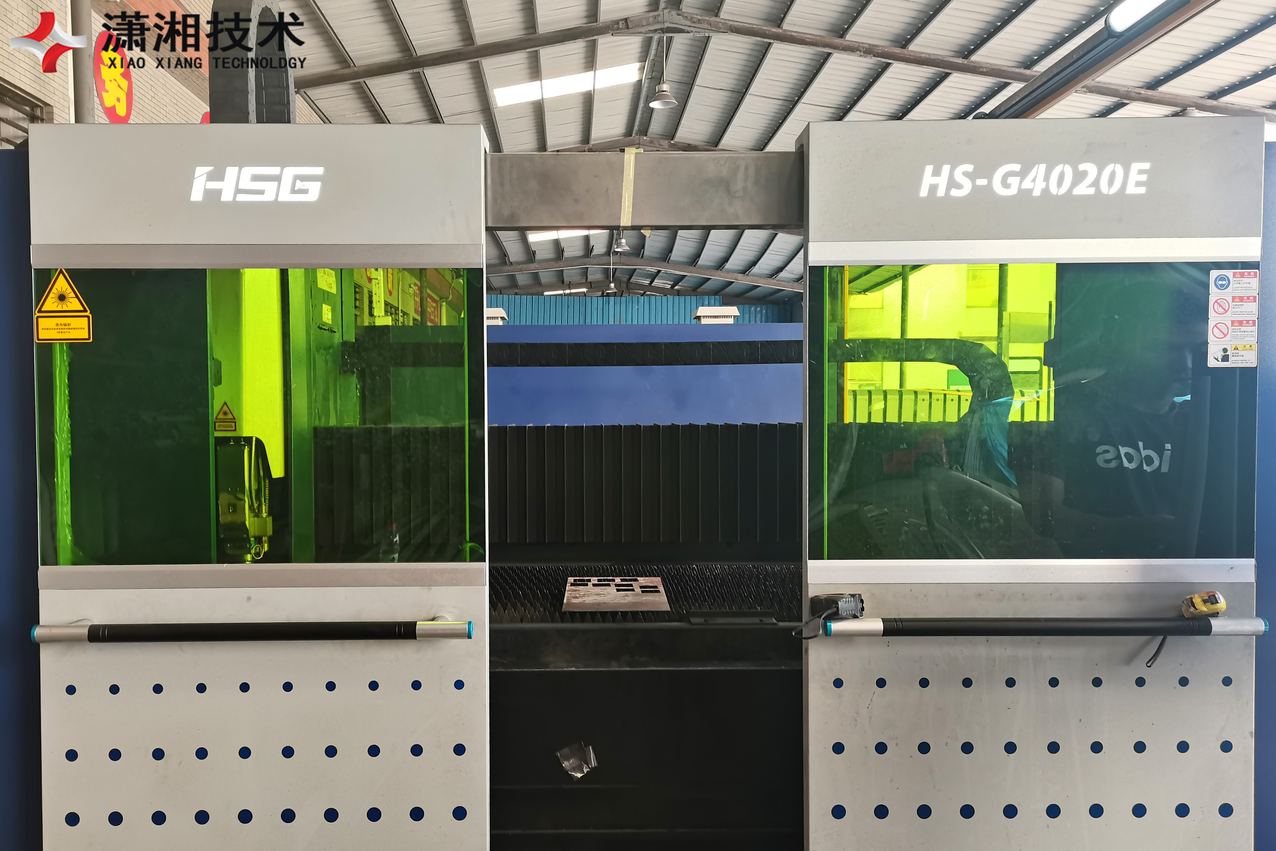 钢结构公交候车亭定制